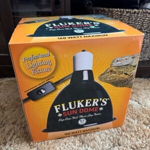 Fluker's Sun Dome Lighting Fixture